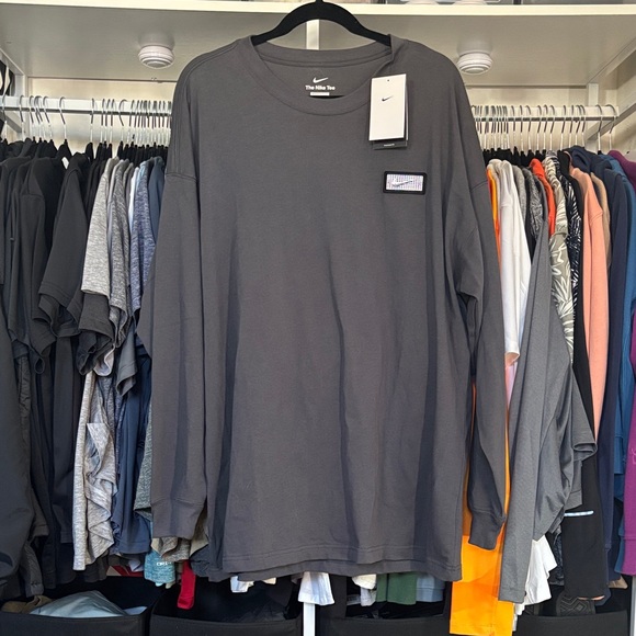 Nike Men's Charcoal Long Sleeve Tee - Picture 1 of 5